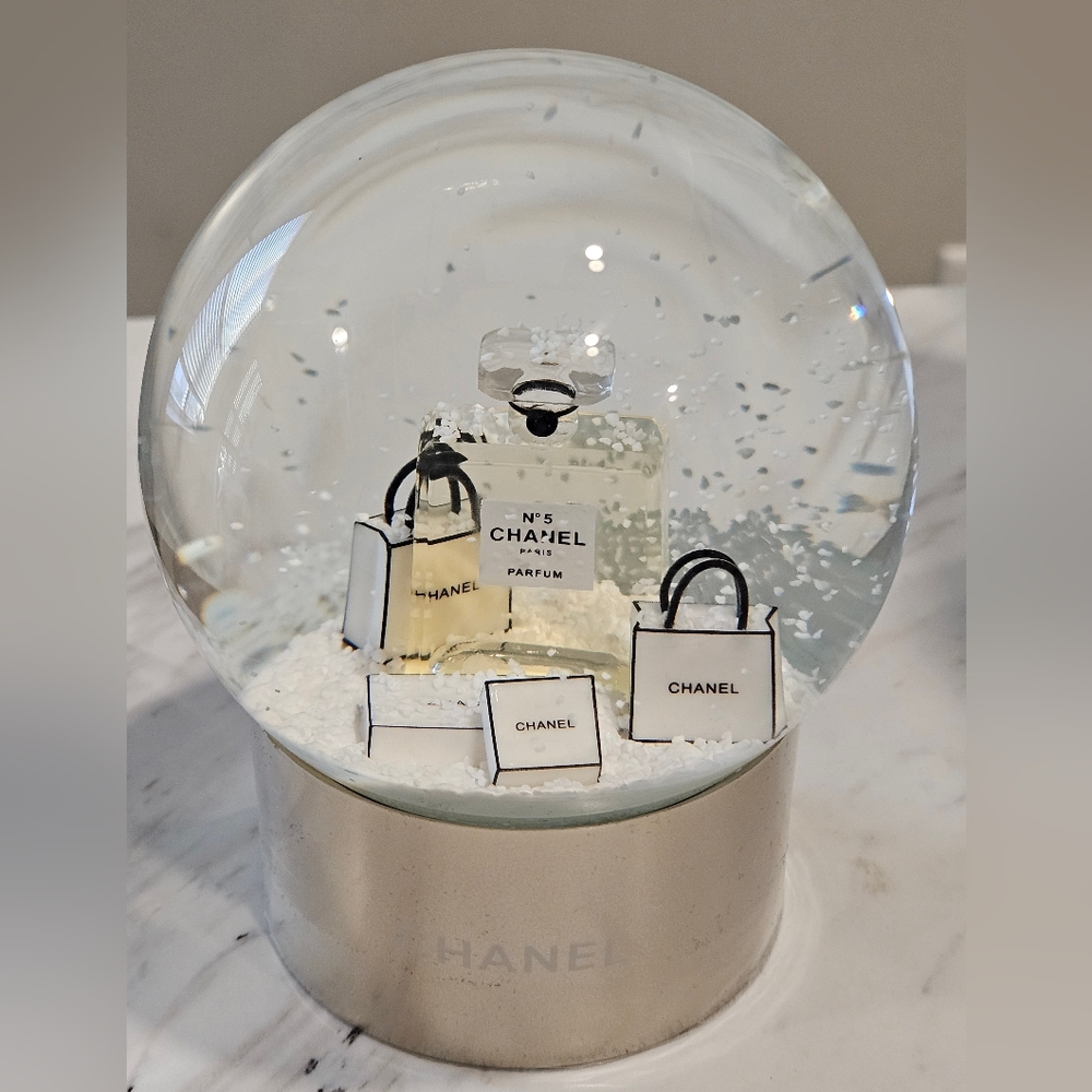 Chanel #5 Perfume Snowglobe New in box